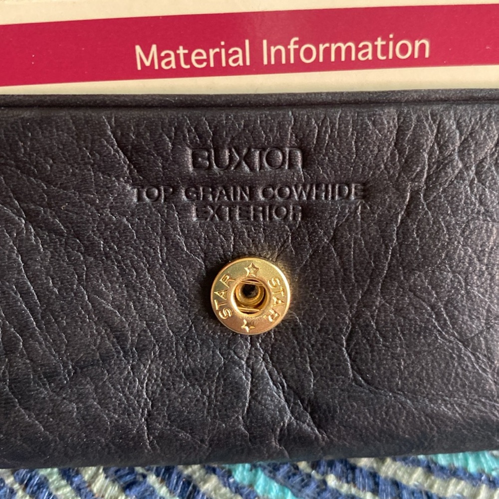 Buxton - Picture 4 of 4